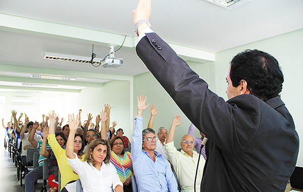 Assembleia aprova contas de 2013 e 2014