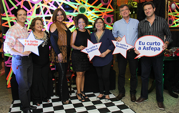 Chá homenageia as mães do Fisco