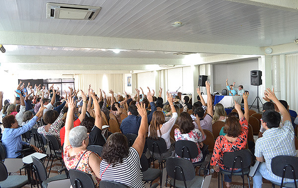 Assembleia continua nesta quinta, 18