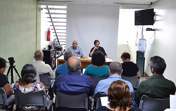 Categoria elege delegados para o VII Enape