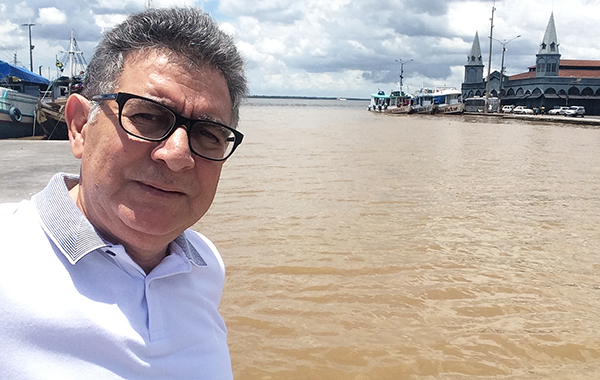 Euclides Farias com verve e estilo
