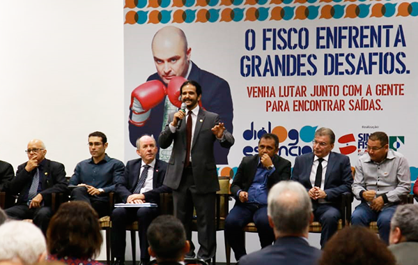 “Diálogos”debate Reforma Tributária