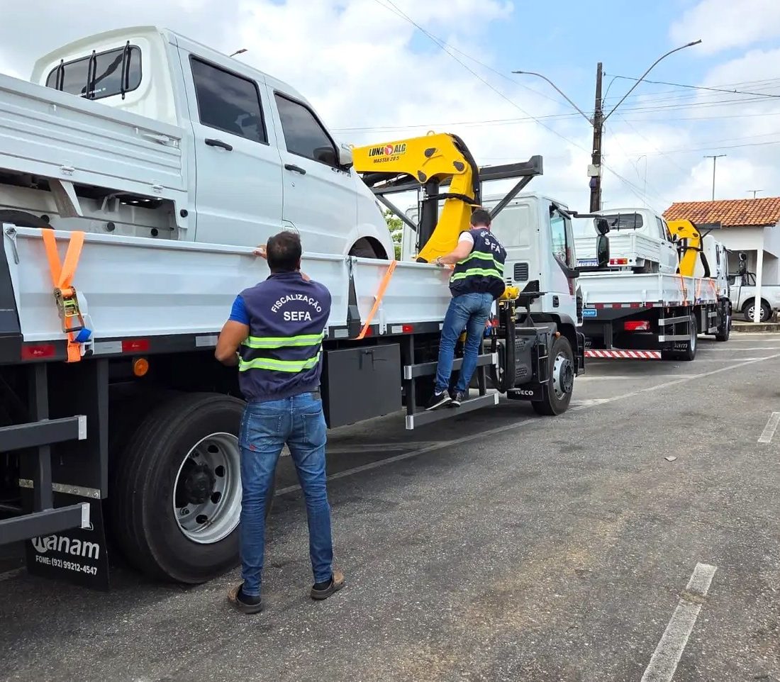 Quatro caminhões e 15 toneladas de sucata de alumínio são apreendidos pela SEFA
