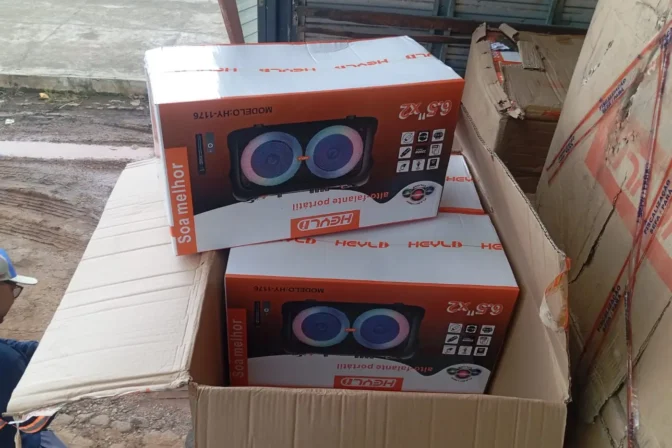Fiscais da SEFA apreendem mais de 2,4 mil caixas de som importadas em Cachoeira do Piriá